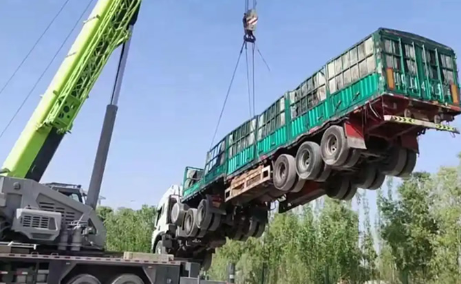饶河道路脱困救援案例